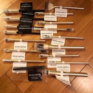 AMAZING  lot of Sonia Kashuk brushes/cleaner